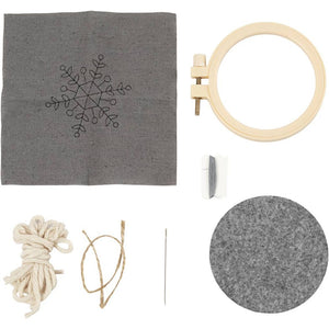 Mini Craft Kit Embroidery - Grey Snowflake 